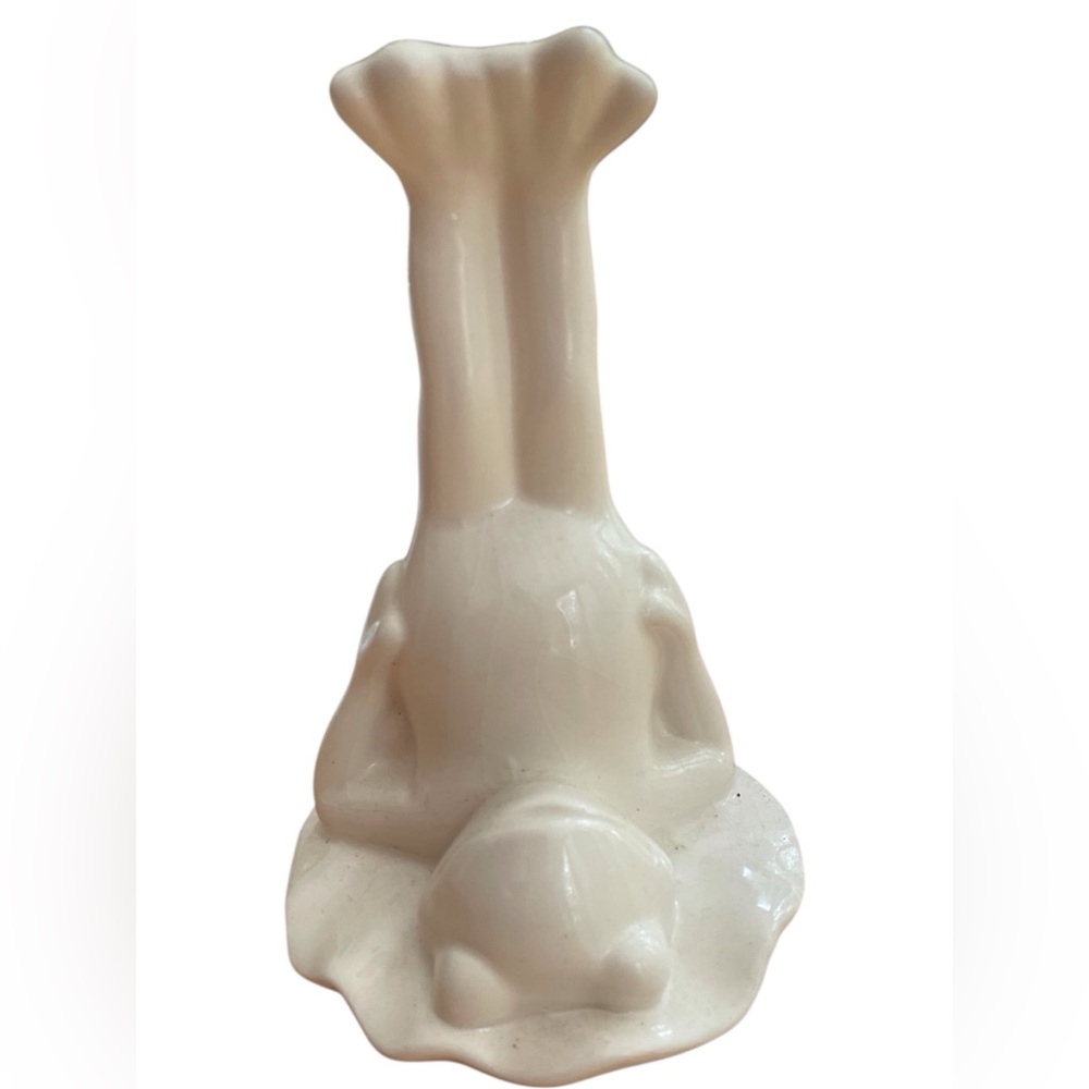 Three resin frog figurines two white similar, third frog legs up different cream - Picture 9 of 15